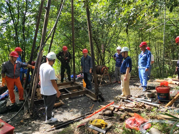 8月13日，黃山區(qū)拱家?guī)X螢石礦生產(chǎn)性勘查工地.jpg